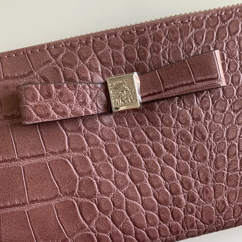NWOT Anne Klein Wallet Wristlet in Mauve Pink
